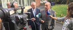 Santiago Barba, director de Ekorec, e Iñaki Arriola, consejero de Medio Ambiente del Gobierno Vasco, atienden a los medios de comunicación